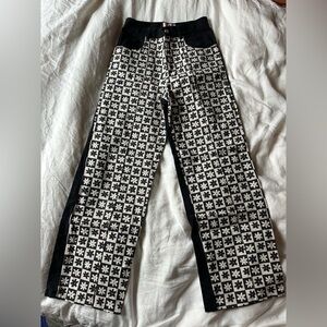 Lisa Says Gah Black and White Floral Grid Pants
